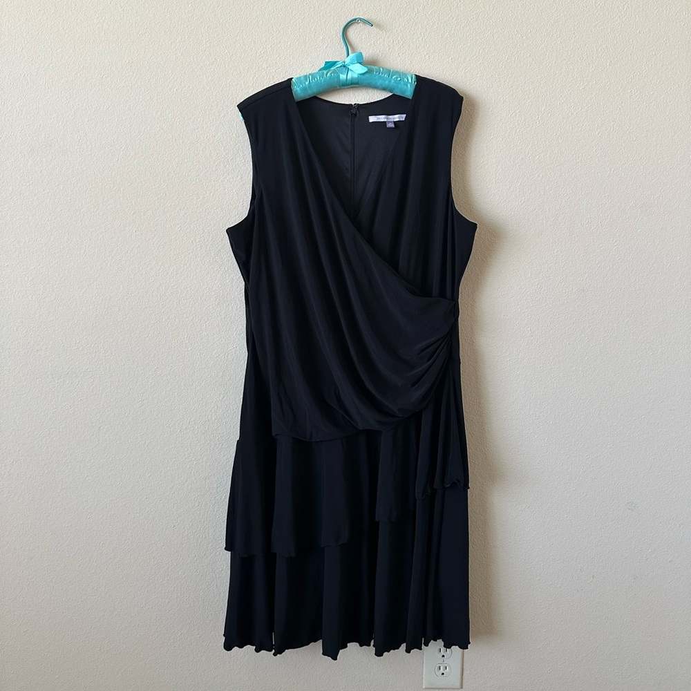 Luxe by carmen marc valvo dress